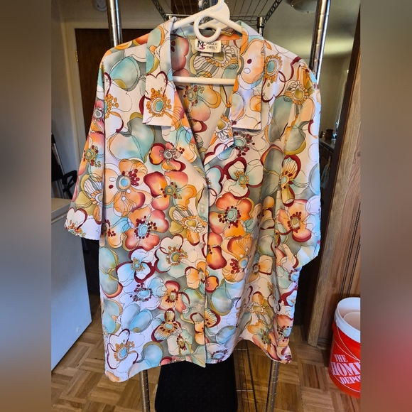 Maggie Sweet Tops - 3x Maggie Sweet Floral Multicolor Short Sleeve Button Down Blouse